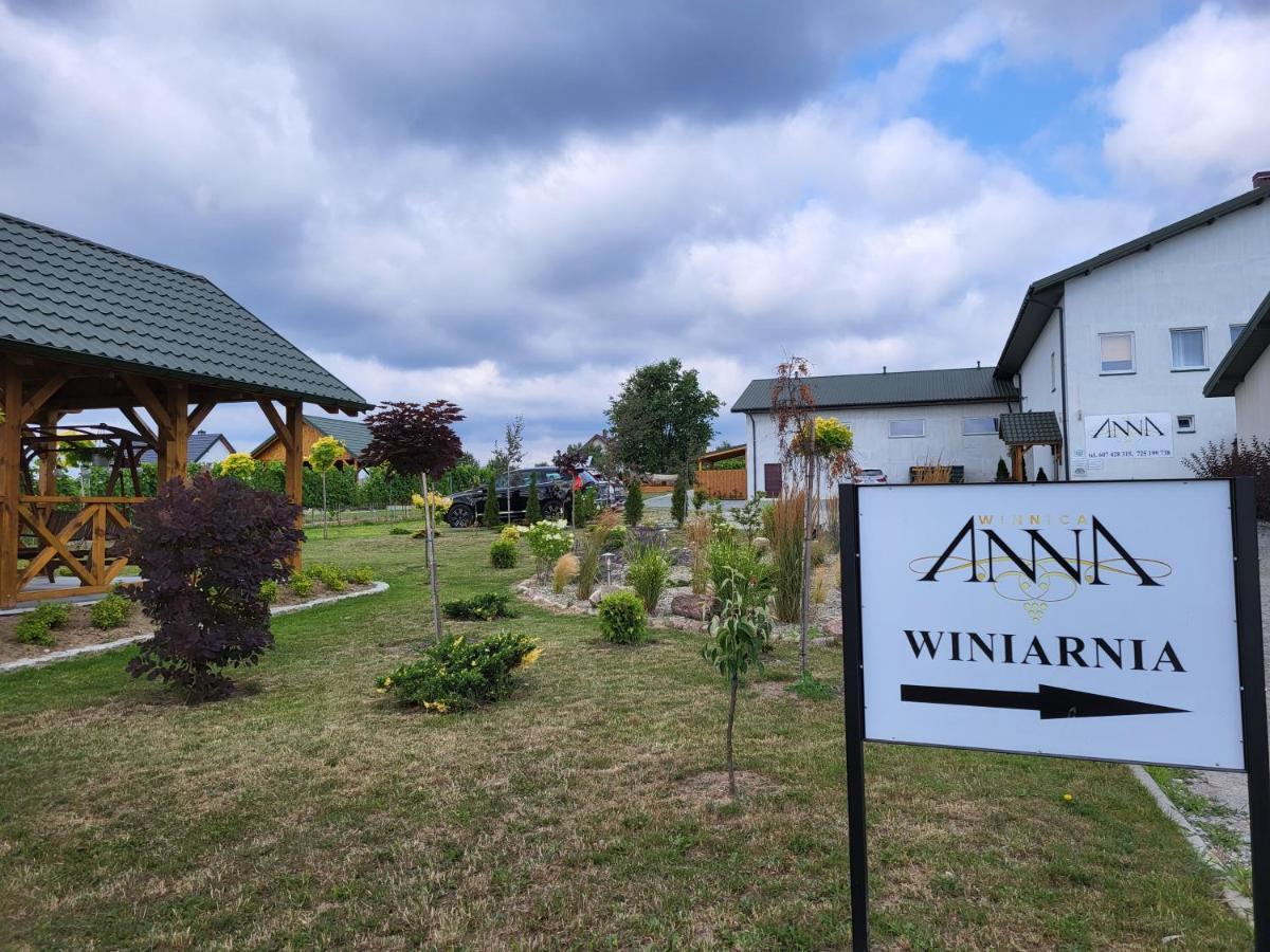Winnica Anna Noclegi Krosnice Exteriör bild